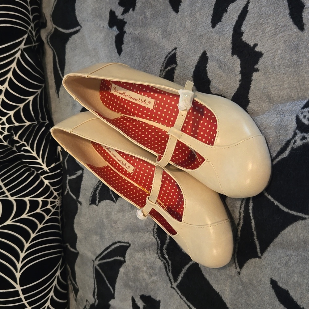 B.A.I.T Rayne pinup retro rockabilly wedges heels 11 cream